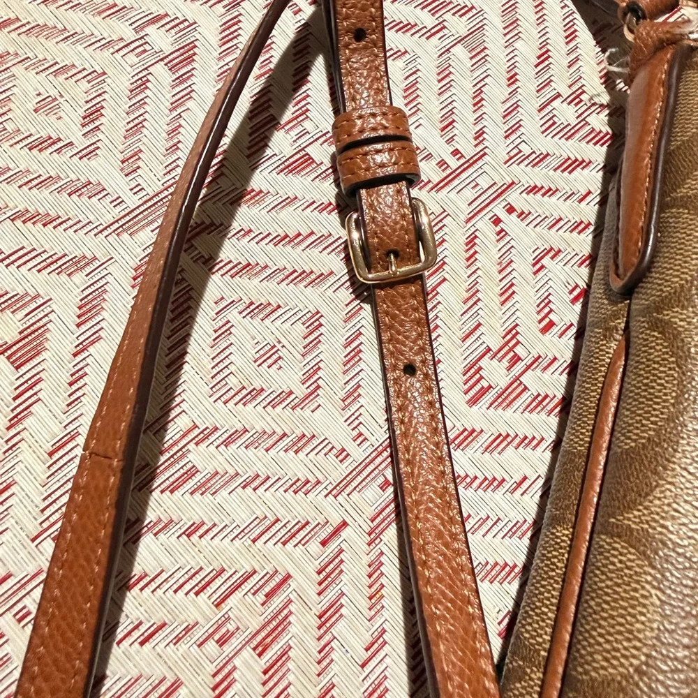 Coach Signature Tan Crossbody Bag - Picture 5 of 16